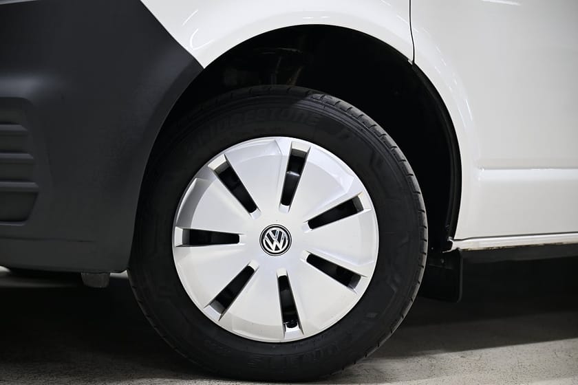 Bild 5 av Volkswagen Transporter DSG 150HK L2|Drag|Värmare|Backkamera|Lågmil|Moms|1Ägare