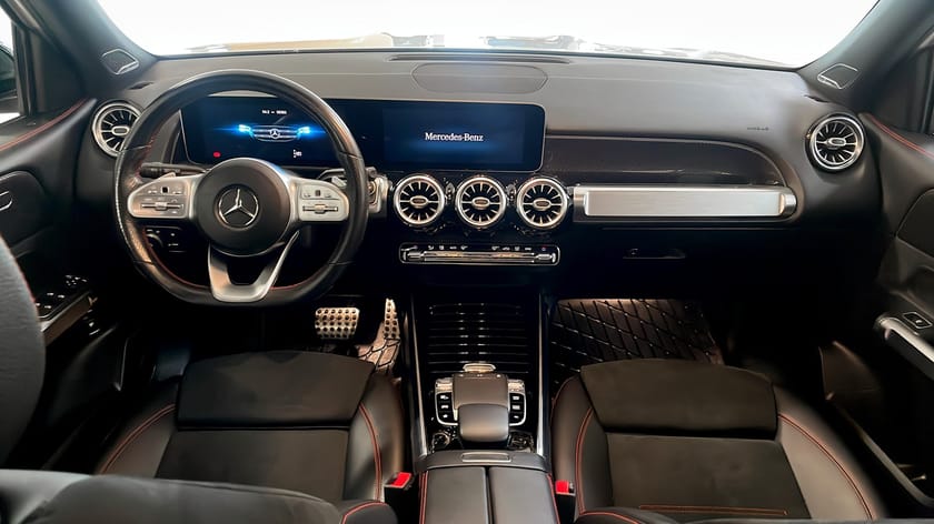 Bild 4 av Mercedes-Benz GLB 250 4MATIC AMG-Line / 360° / Pano / Drag