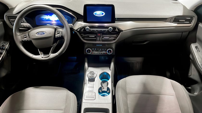 Bild 4 av Ford Kuga Plug-In Hybrid 2.5 Titanium FWD 225HK B-Kamera