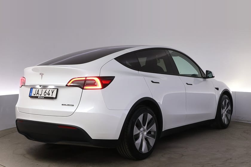 Bild 5 av Tesla Model Y Standard Range RWD Uppg. Autopilot Panorama