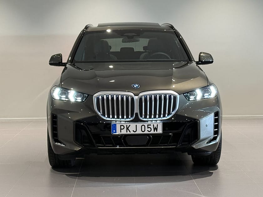 Bild 2 av BMW X5 xDrive50e M Sport Innovation Drag Adpt FartH H/K HuD