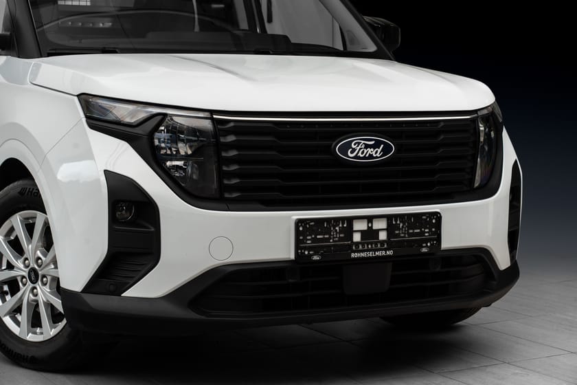 Bilde 2 av Ford Transit Courier Limited//Krok//LED