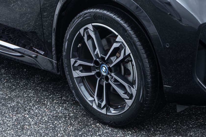Bilde 3 av BMW iX1 xDrive30 Fully Charged M-Sport Krok Pano ACC H/K HUD