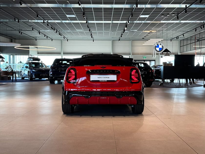 Bild 5 av MINI Cooper S Convertible Cab JCW Trim H/K Head-Up Rattvärme