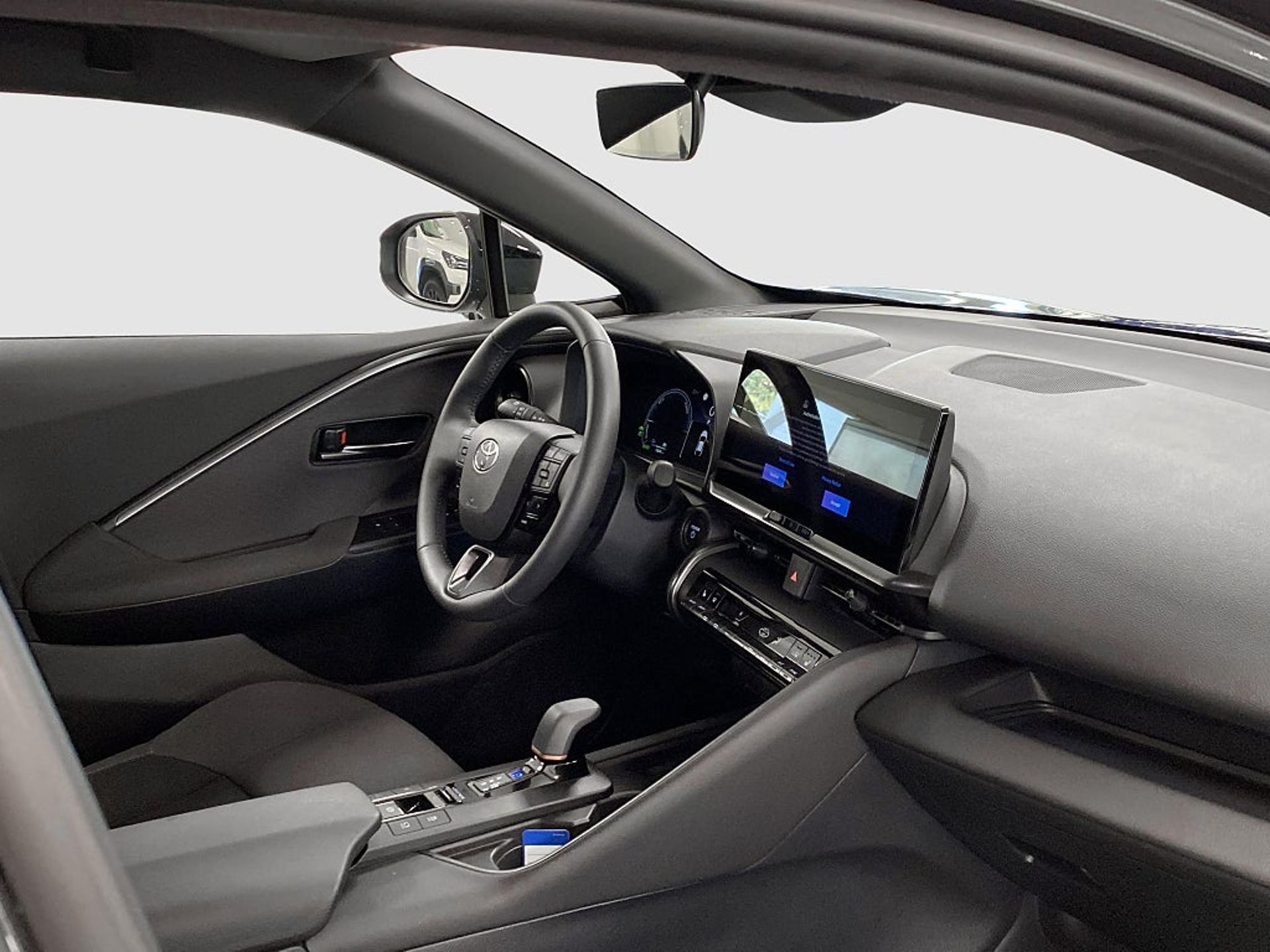 Toyota C-HR 2025, photo 6/10