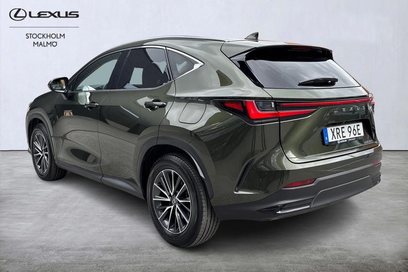 Bild 3 av Lexus NX 450h+ Business Plus AWD Skinn Backkamera Navi