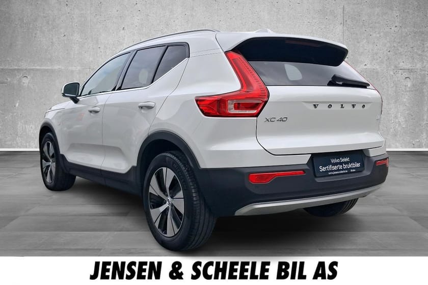 Bilde 5 av Volvo XC40 T5 Inscription - El. forseter, Cruise, Tonede ruter