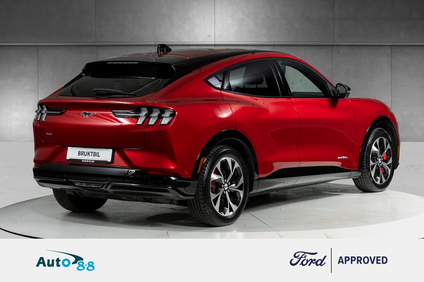 Bilde 4 av Ford Mustang Mach-E Standard Range AWD 269hk SR | B&O | Matrix ++