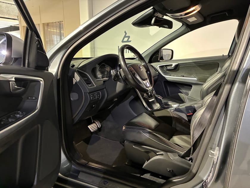 Bild 5 av Volvo XC60 D4 AWD Classic R-Design | Värmare | Dragkrok |