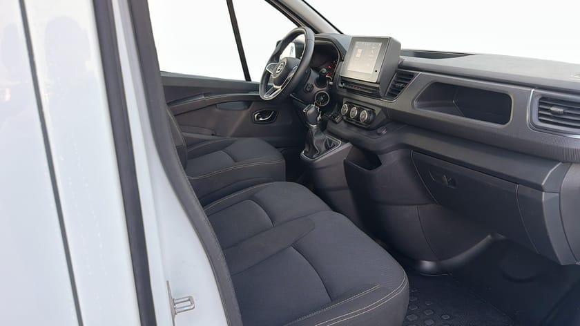 Bild 3 av Nissan Primastar L2 2,0L 150HK /Carplay / Värmare
