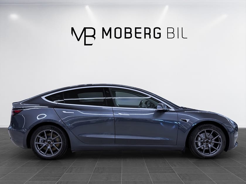 Bild 4 av Tesla Model 3 Long Range AWD 440hk Pano B-Kamera Navi