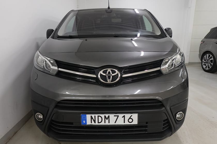 Bild 2 av Toyota Proace 2.0 D-4D Adap-F Dragkrok P-Värme HuD Sidodörr