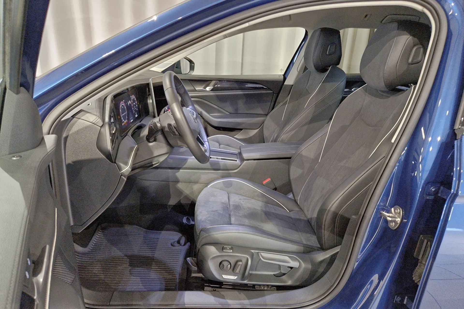 Volkswagen Passat 1.5 eTSI 2025, kuva 7/10