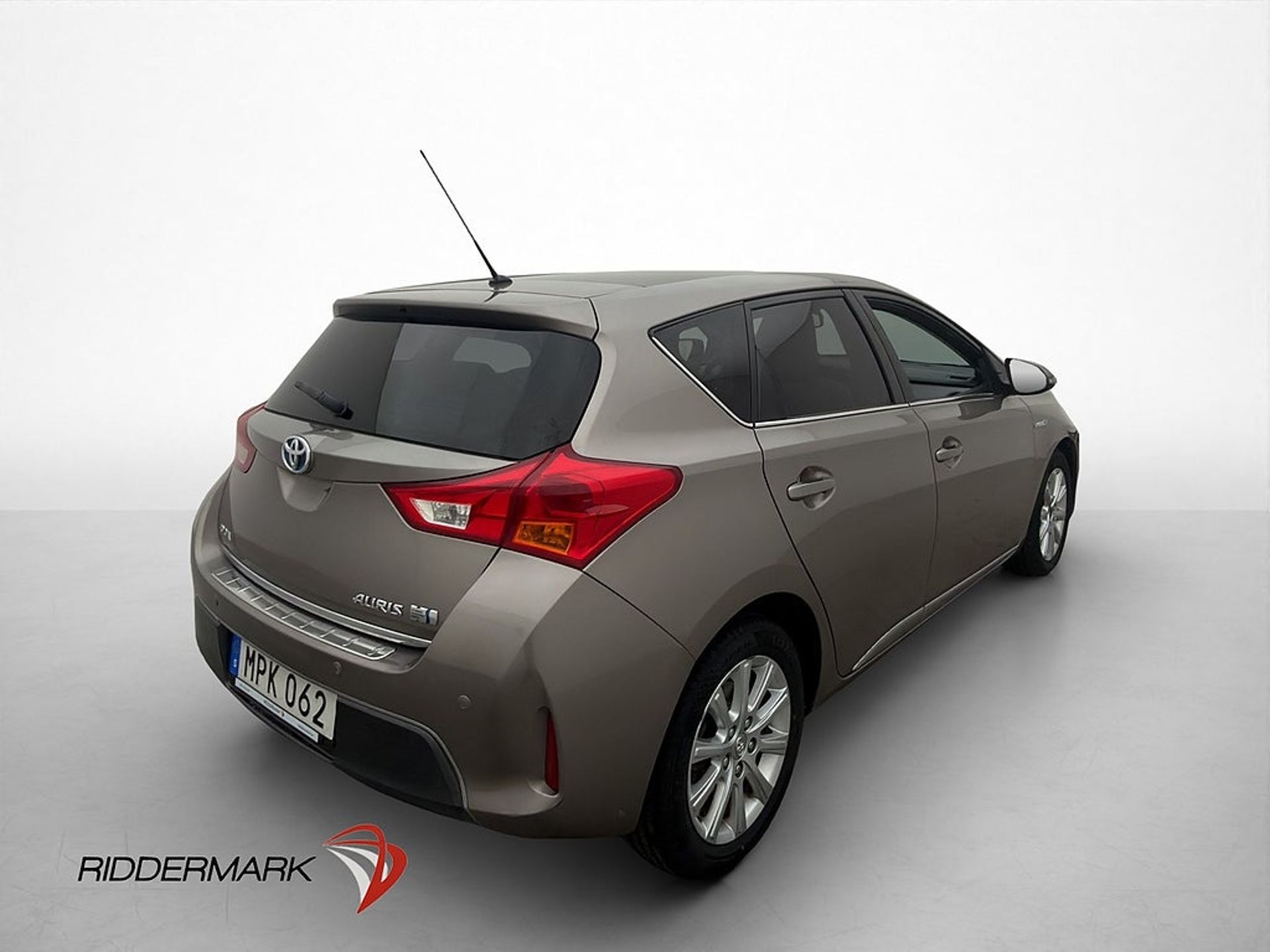Toyota Auris 2015, bild 6/10