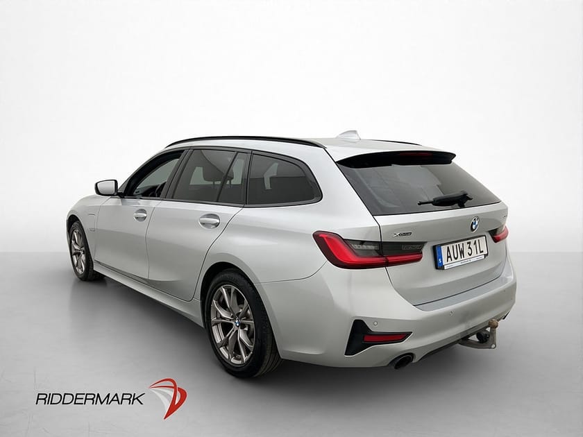 Bild 5 av BMW 330e xDrive Touring 330 Sport line Plug-in hybrid 292hk Drag Cockpit
