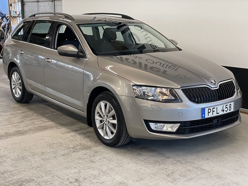 Bild 1 av Škoda Octavia Kombi Skoda 1,0 TSI 115hk Drag Värmare CarPlay Nyservad