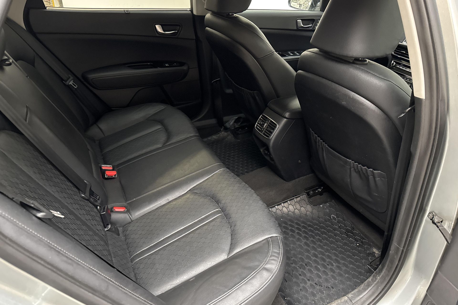Kia Optima Sport Wagon Plug-in Hybrid 2018, bild 7/10