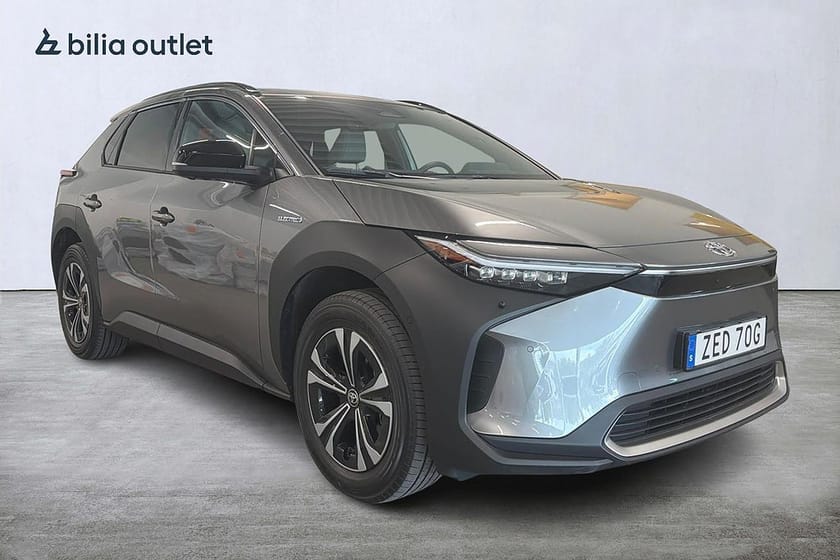 Bild 2 av Toyota bZ4X 71.4 kWh AWD Executive 360°kamera JBL Ventilerade Säten