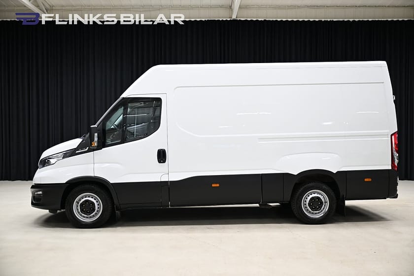 Bild 2 av Iveco Daily 35-140 Van 136HK L3H2|Automat|Drag|3.5tondragvikt|Webasto|Moms