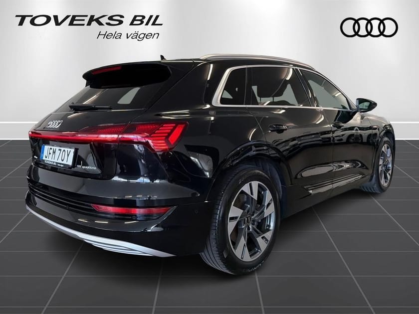 Bild 4 av Audi e-tron 55 quattro / LED-Matrix / B&O / Night Vision