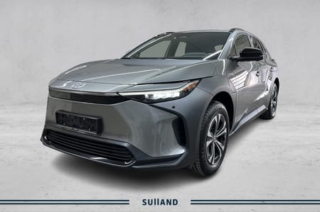 Toyota bZ4X AWD Active Tech, Hengerfeste