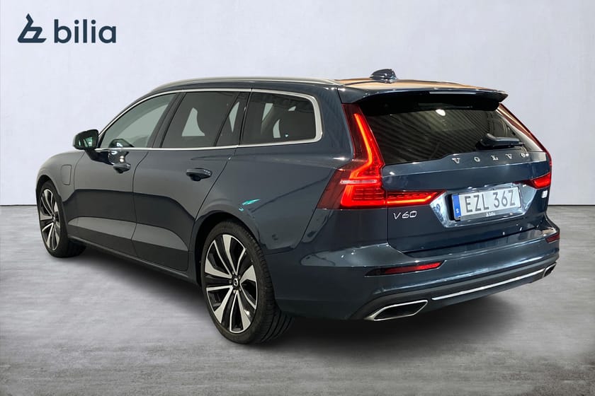 Bild 2 av Volvo V60 Recharge T6 Inscription Panoramaglastak Mörkt tonade rutor 5 st Navigation Dragkrok halvautomatisk