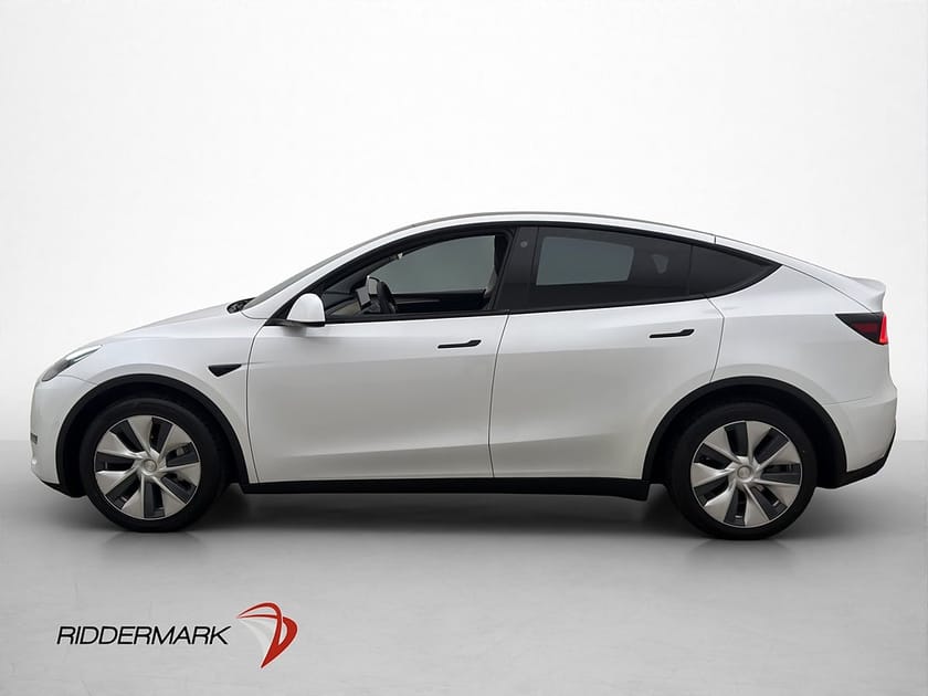 Bild 5 av Tesla Model Y Long Range AWD Pano AP Kamera Skinn Navi
