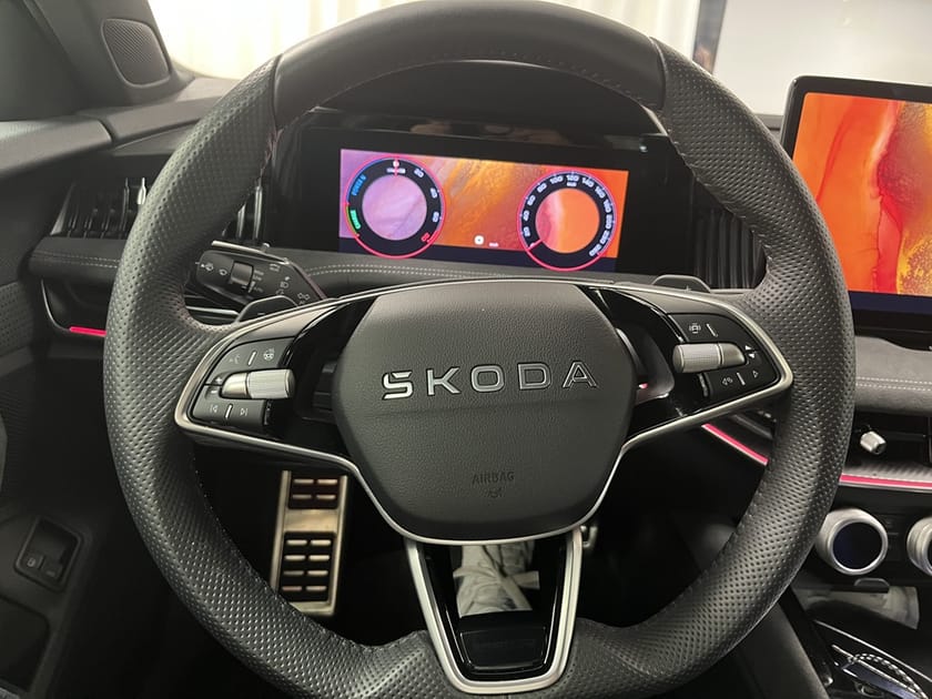 Bild 5 av Škoda Superb iV Kombi Sportline