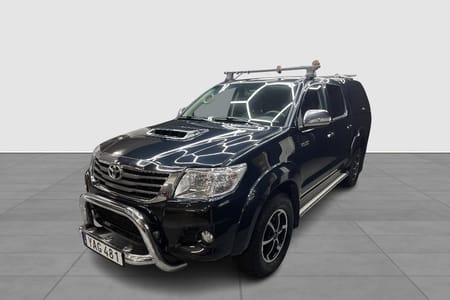 Toyota Hilux Dubbelhytt D-CAB 3.0 AUT D-4D 4WD SR+ KÅPA V-HJUL