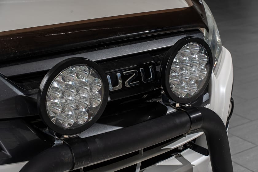 Bilde 3 av Isuzu D-Max Dobbelcab 164hk 4WD EU 05/27 Black Lavserie Krok Skinn Kamera+