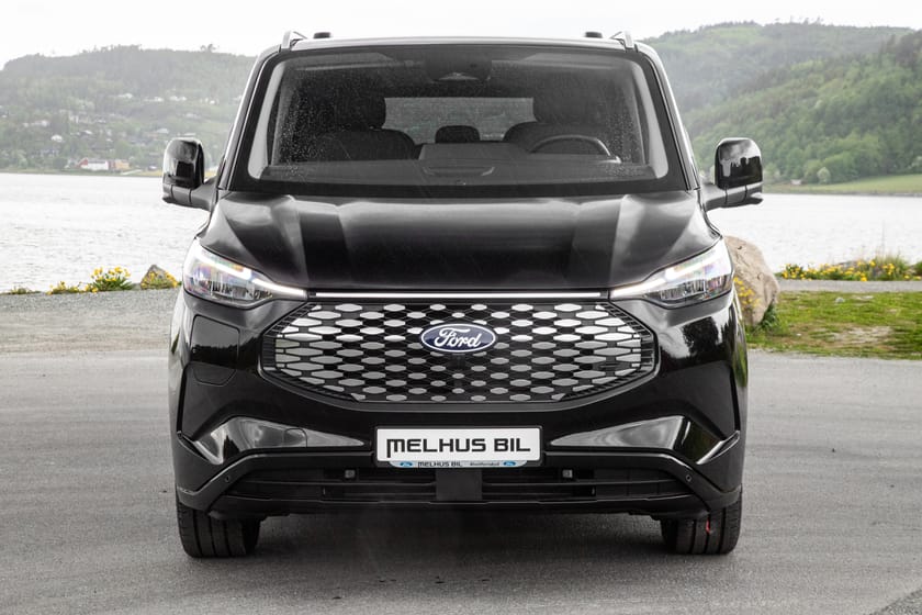 Bilde 2 av Ford E-Tourneo Custom 340 L2/217hk/Titanium X/360/Krok