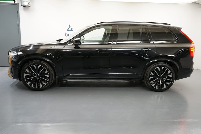 Bild 2 av Volvo XC90 7-seater Recharge T8 Ultimate Dark Edition.Dragkrok, Navigation,Taklucka