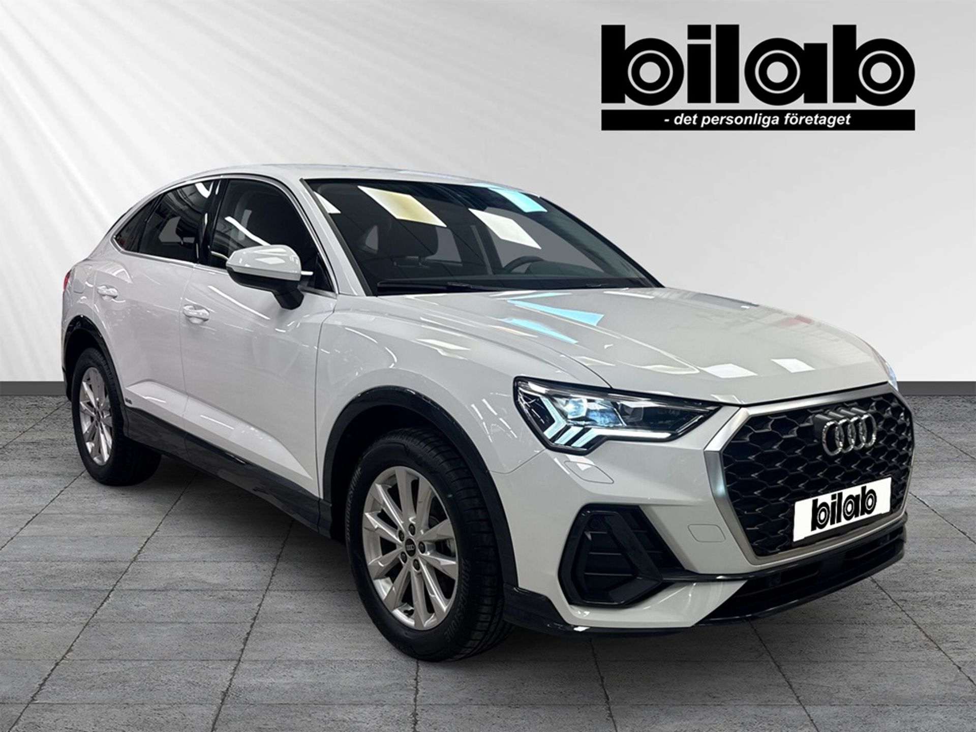 Audi Q3 2024, bild 2/10