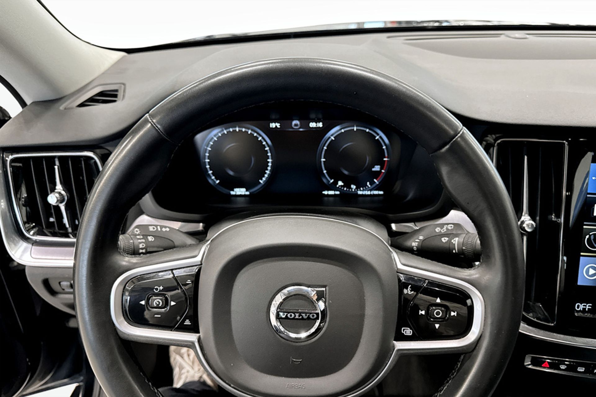 Volvo V60 B4 AWD 2022, bild 7/10
