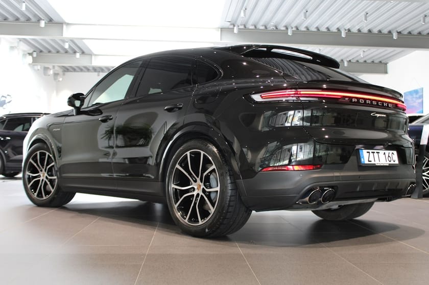 Bild 2 av Porsche Cayenne Coupé E-Hybrid Coupe Moms