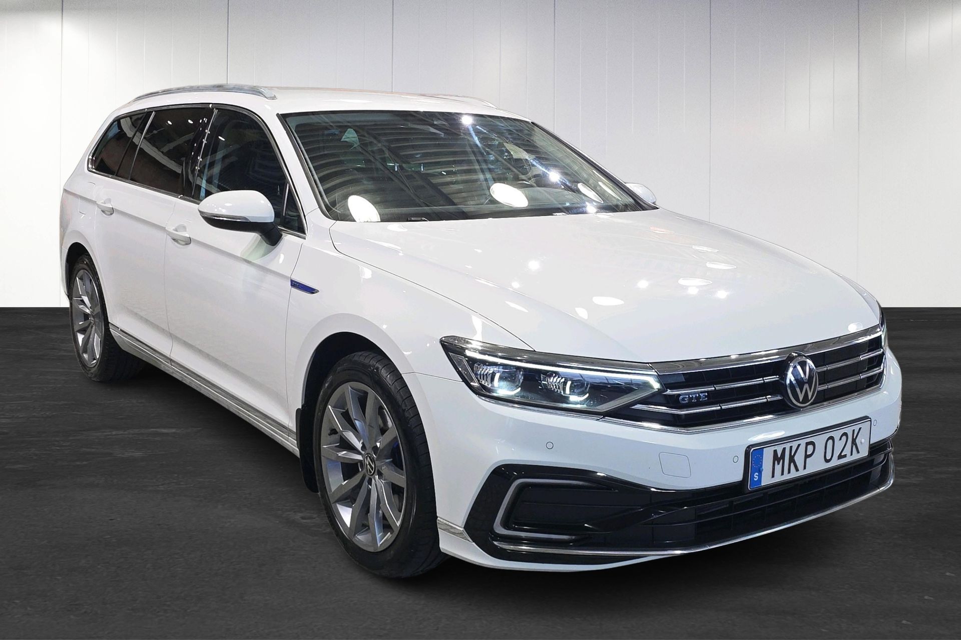 Volkswagen Passat Sportscombi GTE 2021, bild 2/10