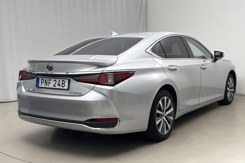 Bild 3 av Lexus ES 300h (218hk) Comfort Läder GPS B-Kam Taklucka