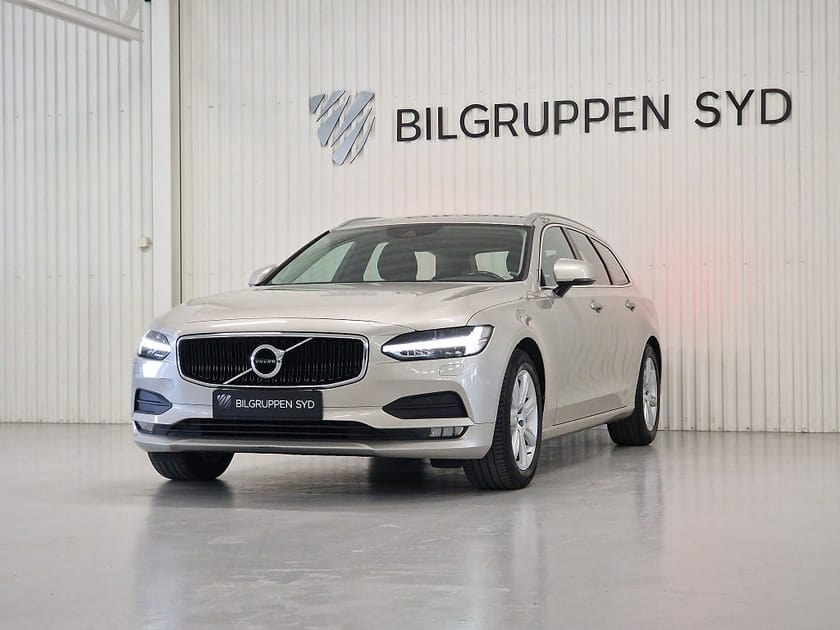 Bild 3 av Volvo V90 D4 Geartronic|Momentum|Dragkrok|Keyless|Värmare|