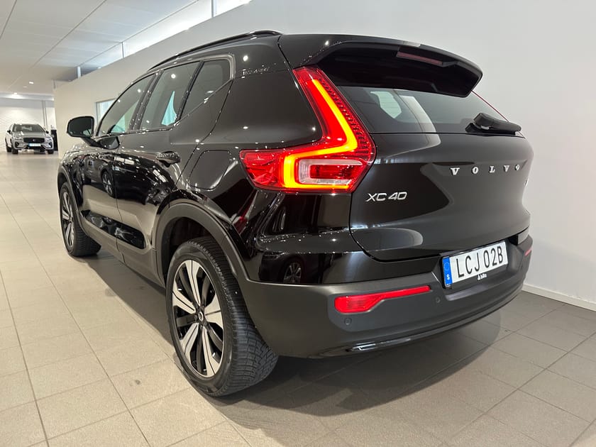 Bild 4 av Volvo XC40 Recharge Core/ 10.000kr tillbehör / Backkamera / Dragkrok /