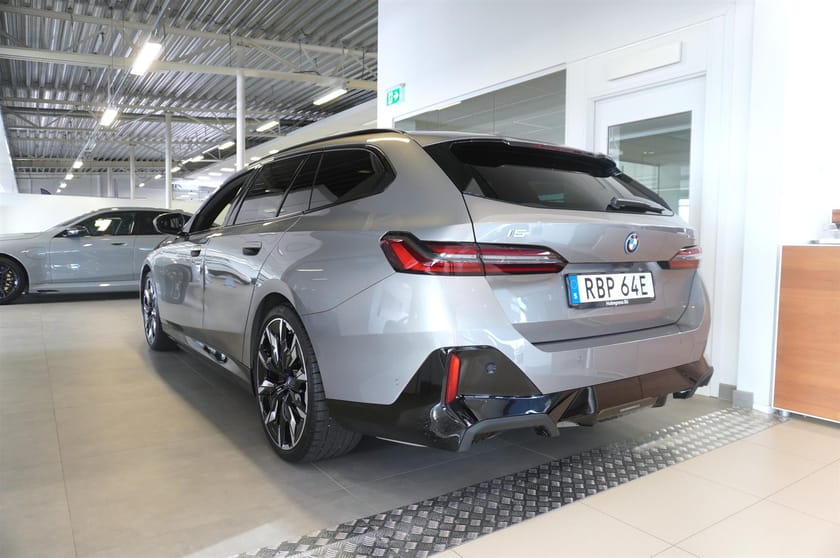 Bild 5 av BMW i5 xDrive40 Touring M Sport Drag DAP PA H K 21 Panorama Head-Up
