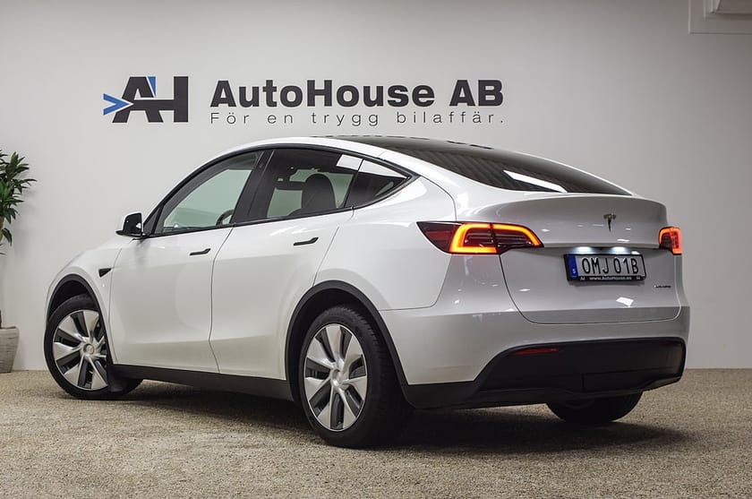 Bild 2 av Tesla Model Y Long Range AWD 514HK Ryzen Dragkrok Svensksåld