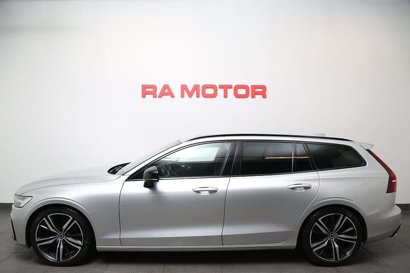 Bild 3 av Volvo V60 T5 250hk R-Design Aut 360° Kamera I Head up I Panorama