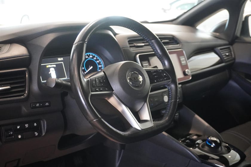 Bild 2 av Nissan Leaf N-Connecta 40kWh LED