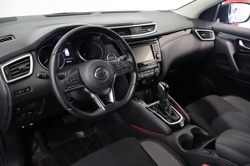 Bild 4 av Nissan Qashqai 1.3 DIG-T DCT N-Connecta Drag V-Hjul M-Värm NYSERVAD