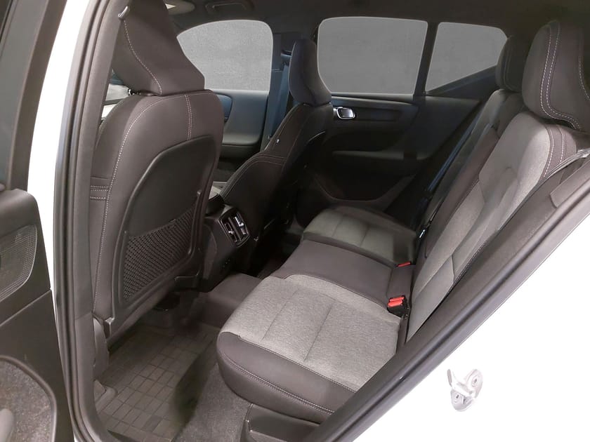 Bild 1 av Volvo XC40 B4 FWD Bensin Core SE II