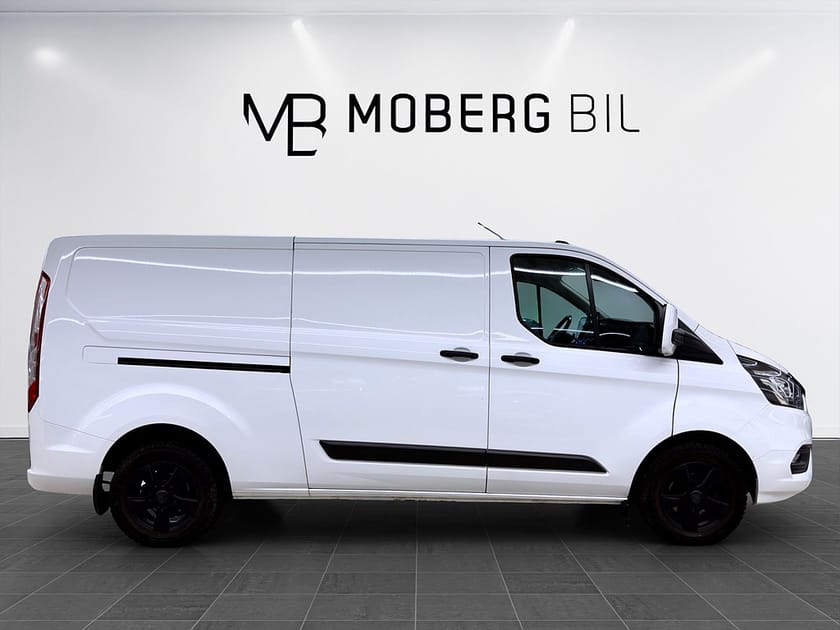 Bild 3 av Ford Transit Custom 300 2.0 130hk L2 V-Inrett Drag B-Kamera Värmare