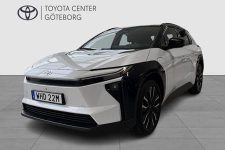 Toyota bZ4X AWD EXECUTIVE PANORAMA BITONE