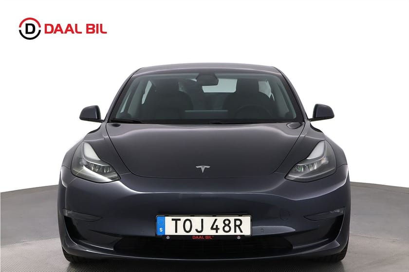 Bild 2 av Tesla Model 3 Performance AWD 82 kWh 513HK AUTOPILOT PANO P-VÄRM