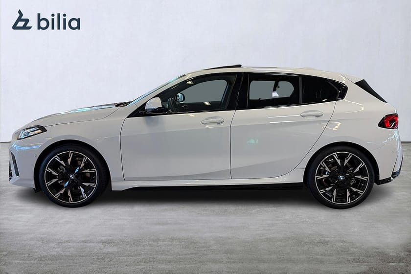 Bild 3 av BMW 120 M Sport H/K Panorama Rattvärme Backkamera