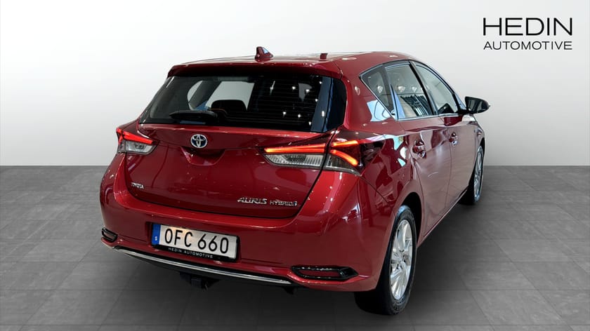 Bild 5 av Toyota Auris Hybrid Active e-CVT 136hk | Dragkrok | Värmare